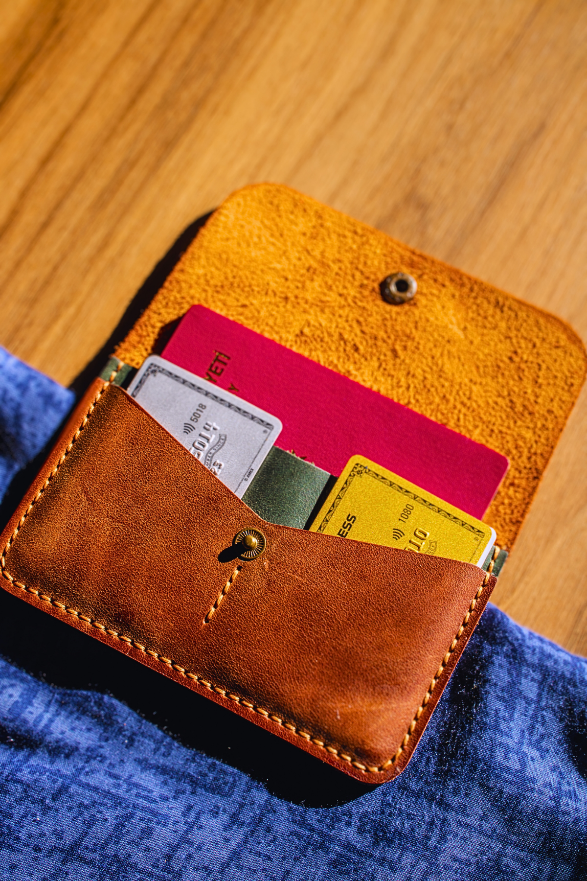 Antik Deri İkili Set - Klasik Şıklığın Zamansız Dokunuşu