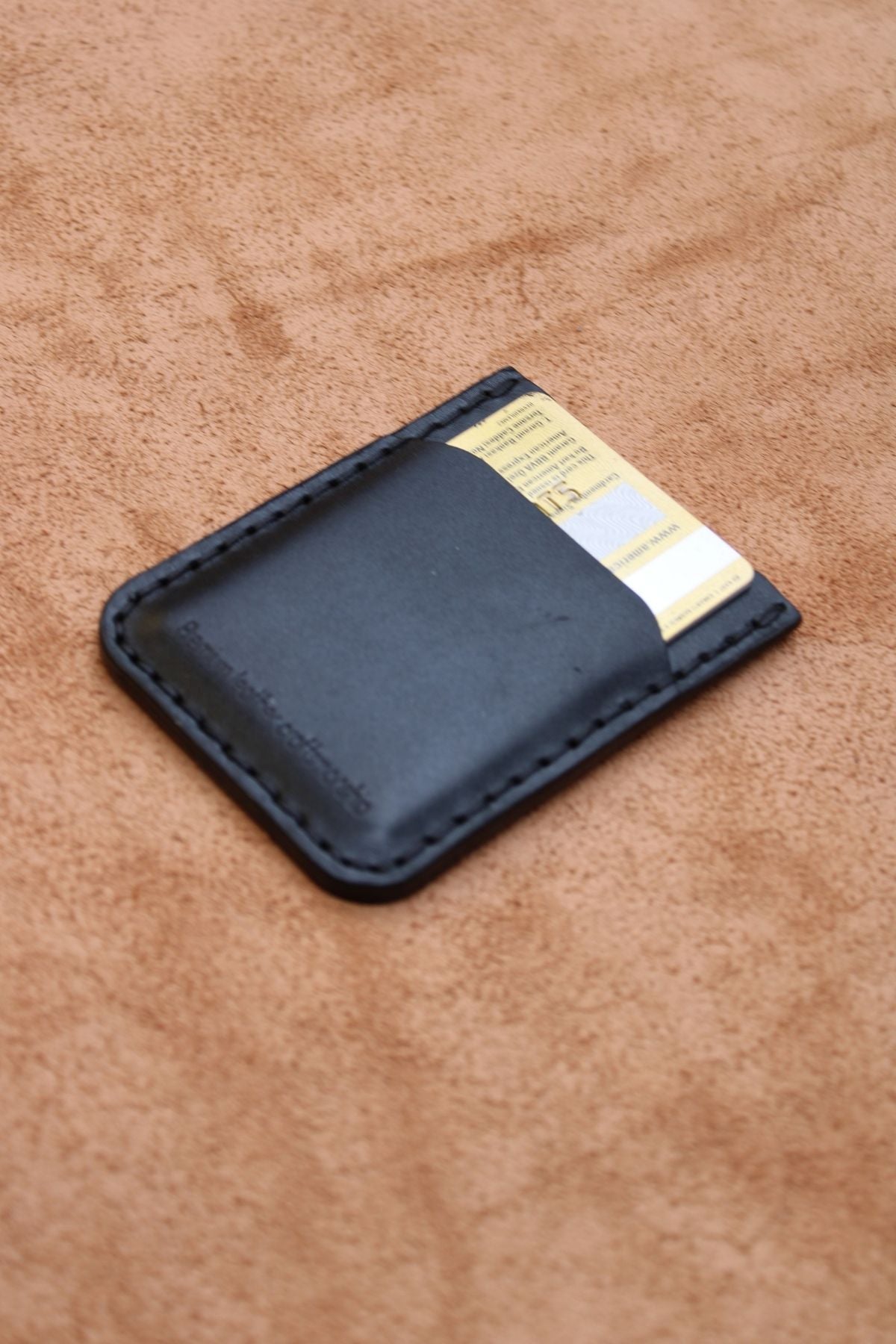 Ultra Minimalist İnce Siyah Dikey Kartlık - 3 Kart Yuvası